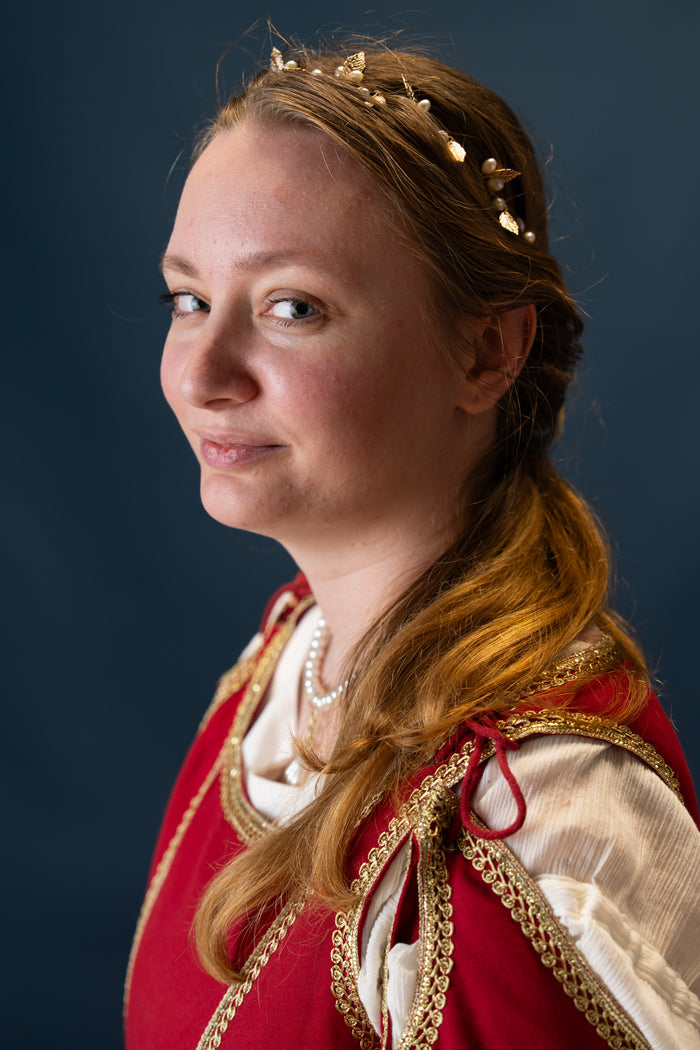 Diadem with leaves