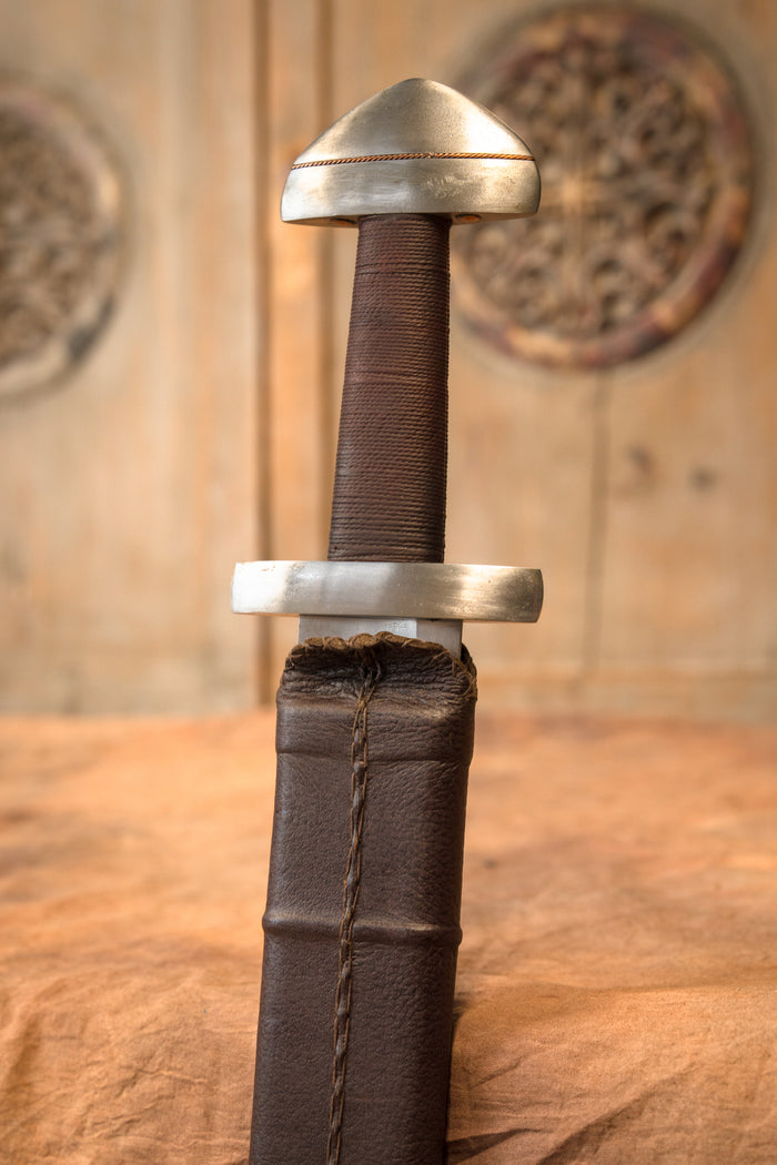 Viking sword type H, single-edged blade, semi-sharp