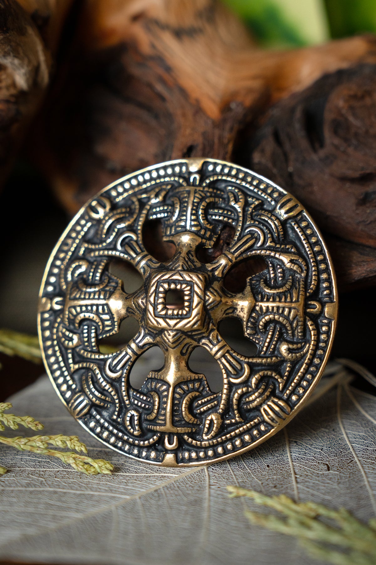 Viking disc fibula, Borre style, bronze