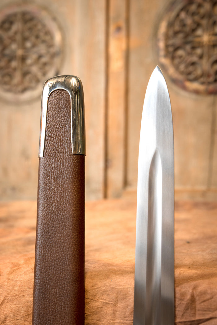 Viking sword Petersen type S, three lobed, semi-sharp