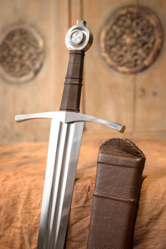 Medieval sword Oakeshott type XIV, semi-sharp