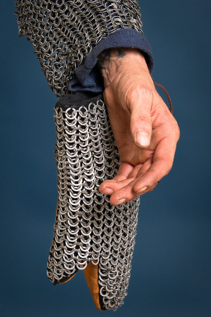 Chainmail mittens, muffs, flat rings, round rivets