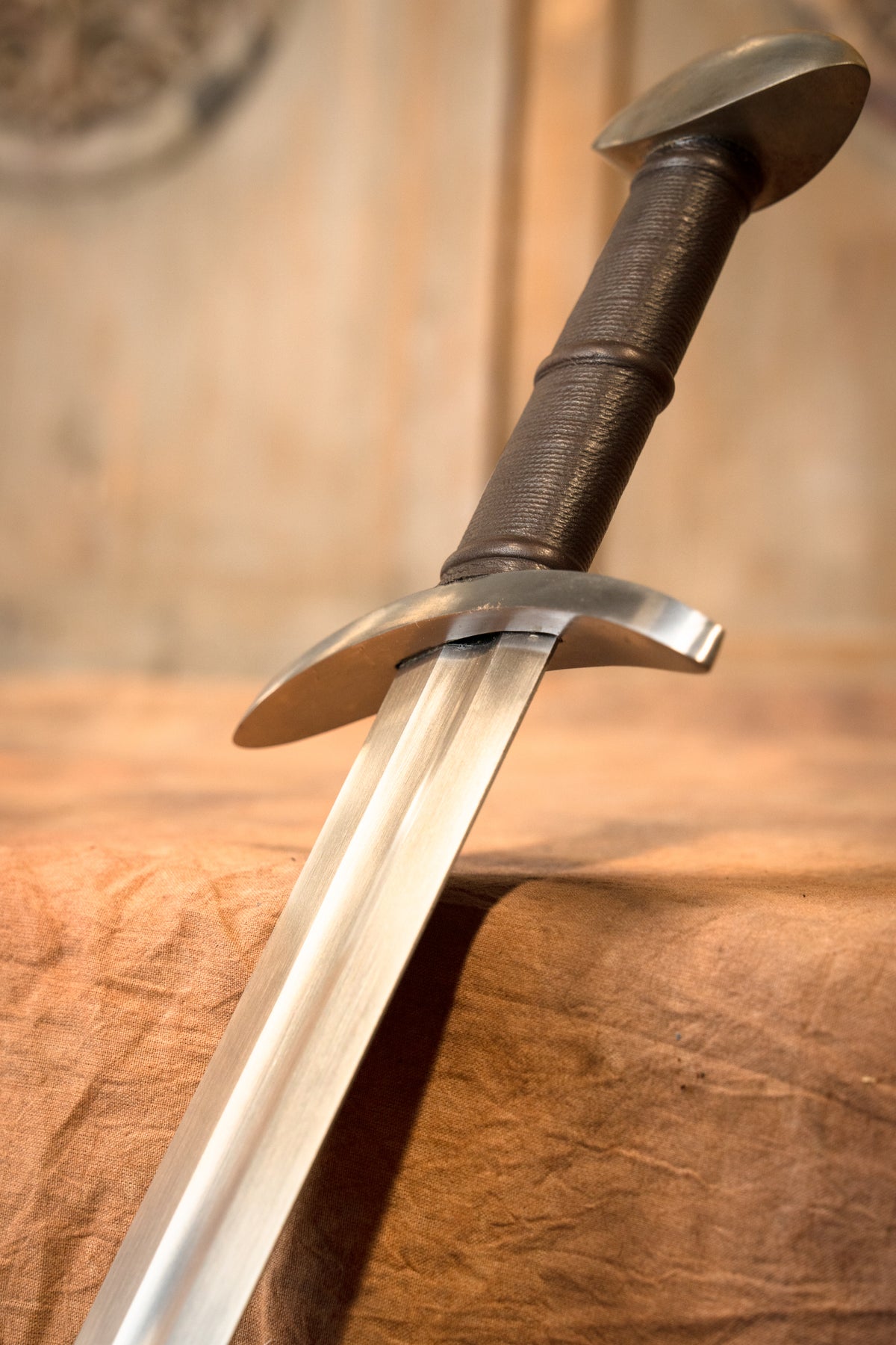 Viking sword type X, semi-sharp