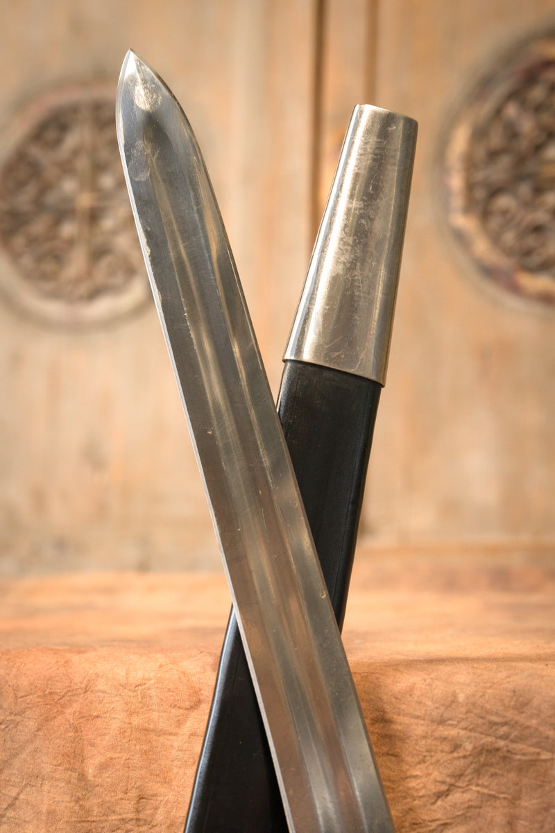 Medieval sword Oakeshott type X, semi-sharp