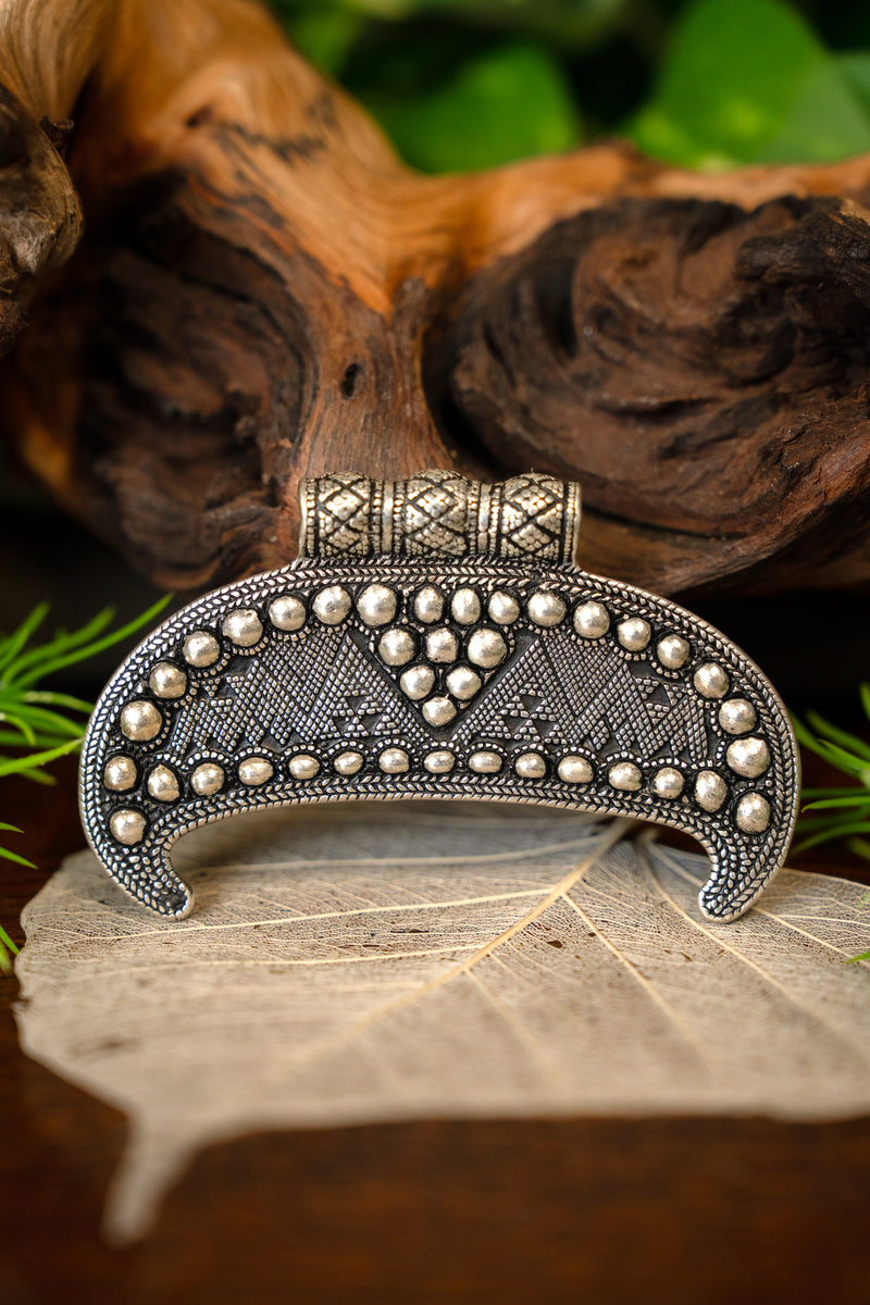 Lunula Amulett Gnezdovo, versilberte Bronze