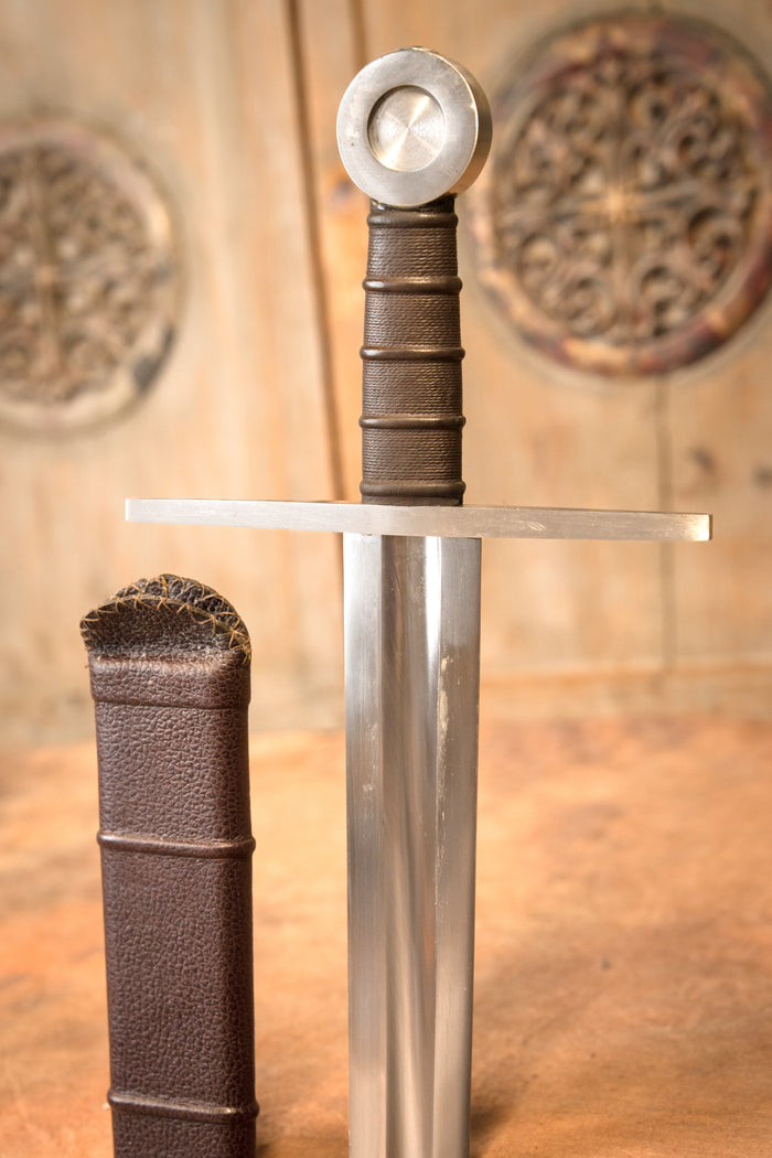 Templar sword Oakeshott XIII, semi-sharp