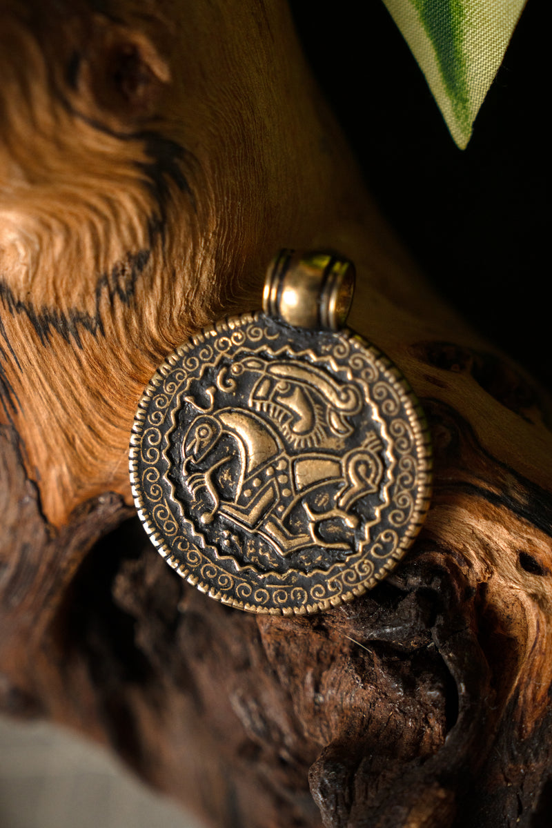 Amulet brakteat Zealand, brąz