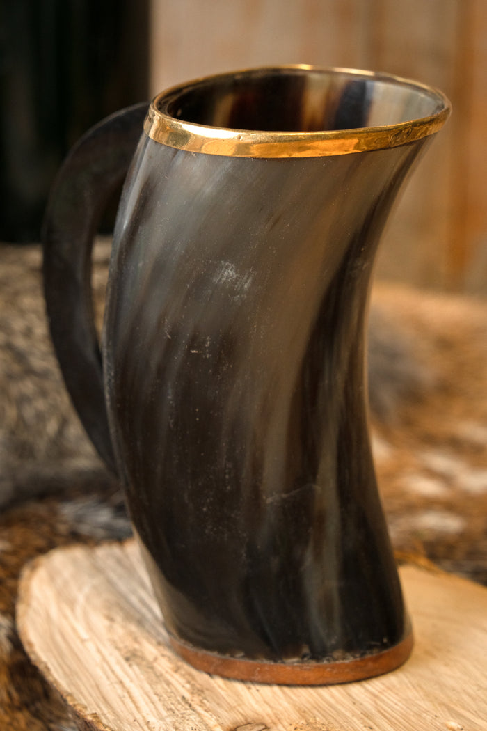 Luxurious Viking mug with brass rim
