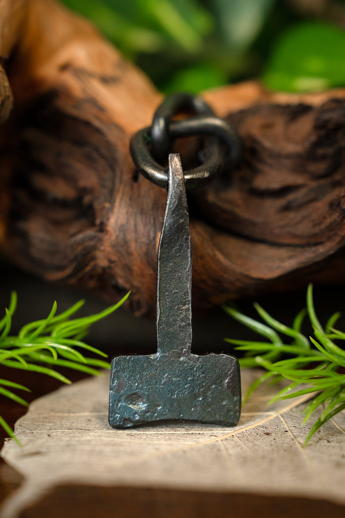 Classical Thor's Hammer, Iron & Leather