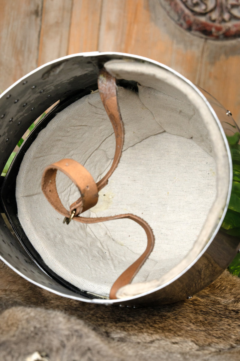 Grote helm Manesse codex, 1.6 mm