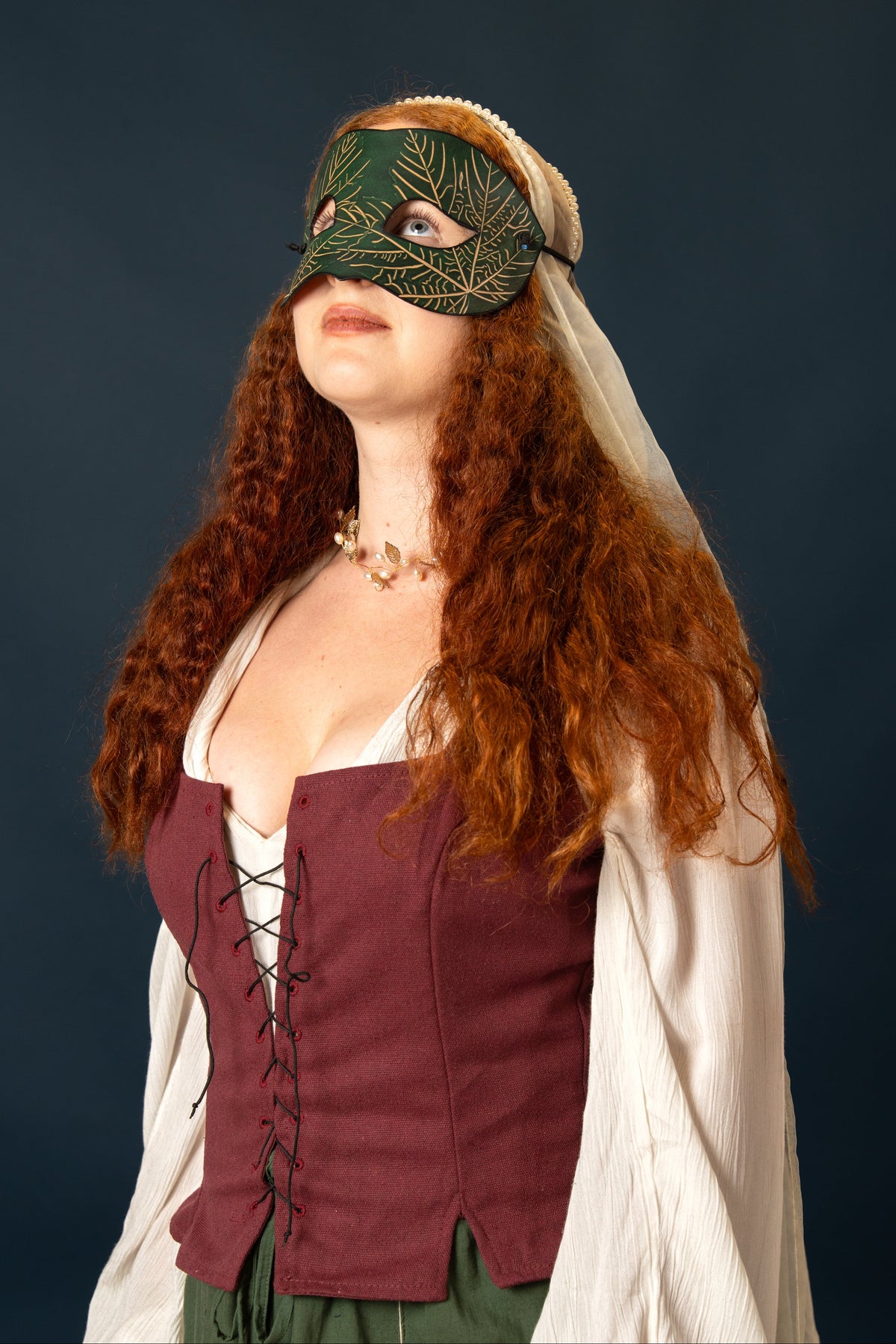 Leather mask Nessa, green