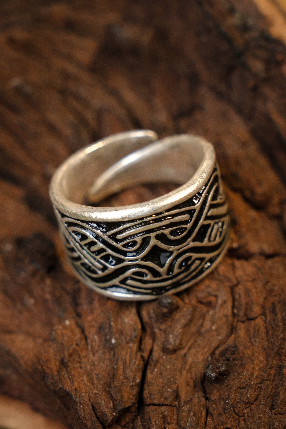Magyar ring with knot motif, silvered bronze