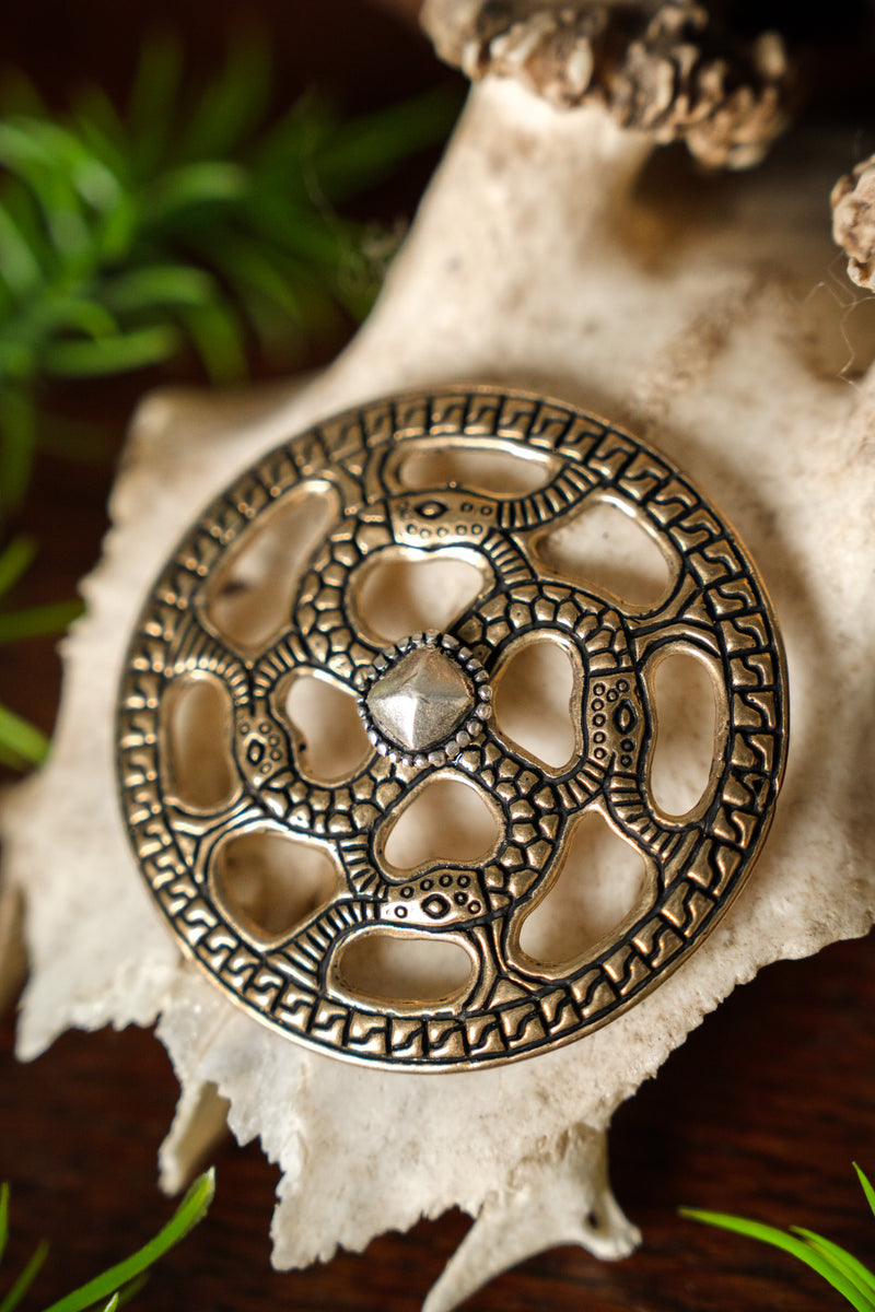 Merovingian zierscheibe sun cross, bronze