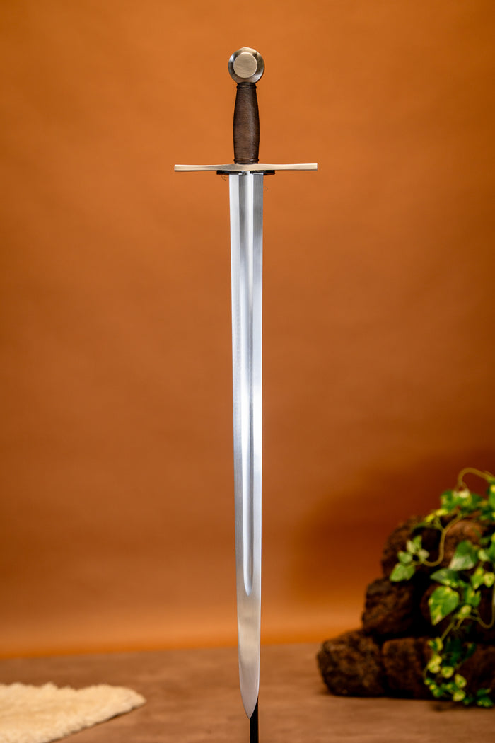 Crusader sword Oakeshott XIII, semi-sharp