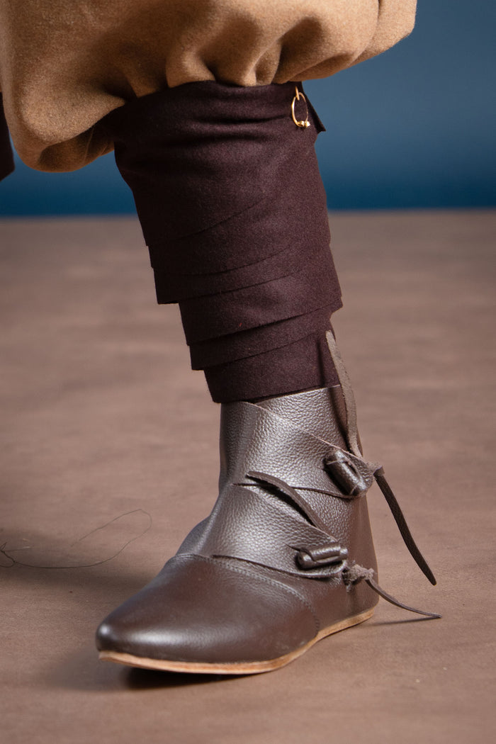 Hredulf leg wrappings, wool blend, brown