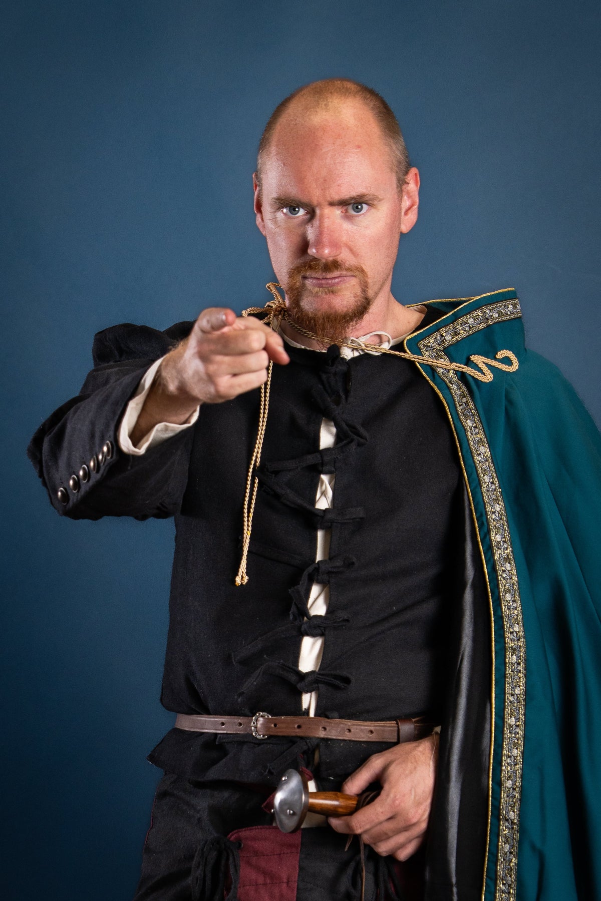 Mandilion, Musketeer cloak François, green