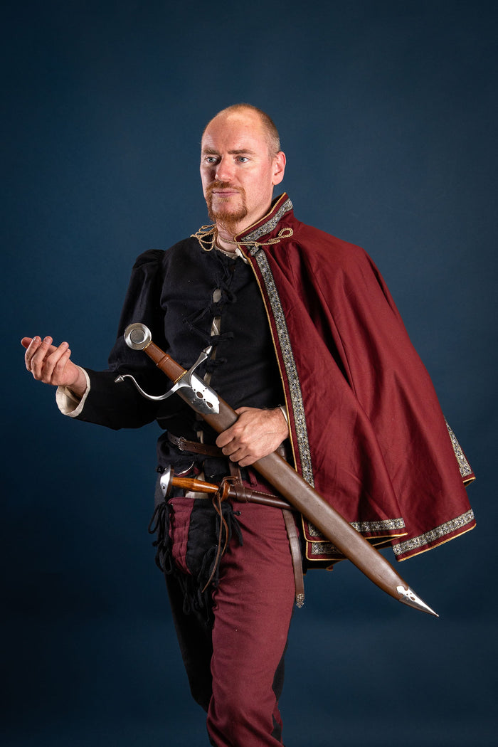 Mandilion, musketeer cloak François, red