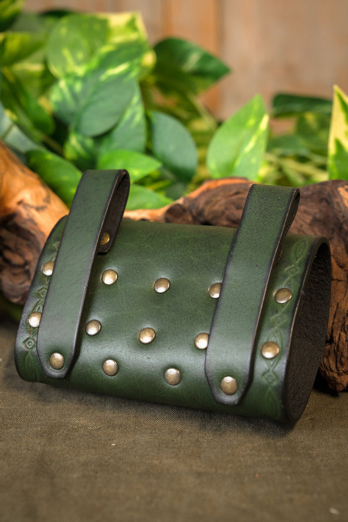 Magic potion bag with 4 bottles, green