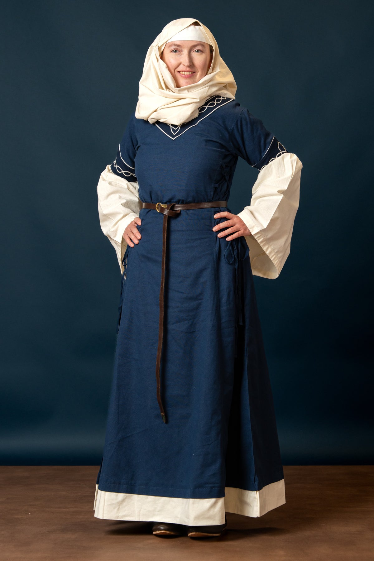 Gothic Bliaut Fiona, blue-natural