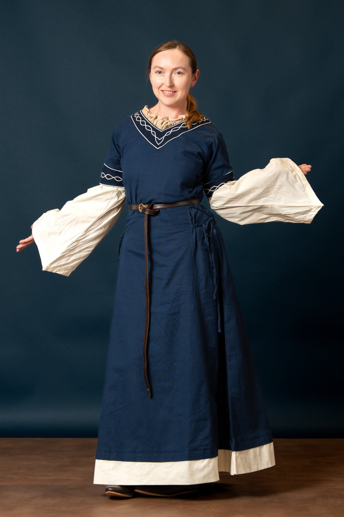 Gothic Bliaut Fiona, blue-natural