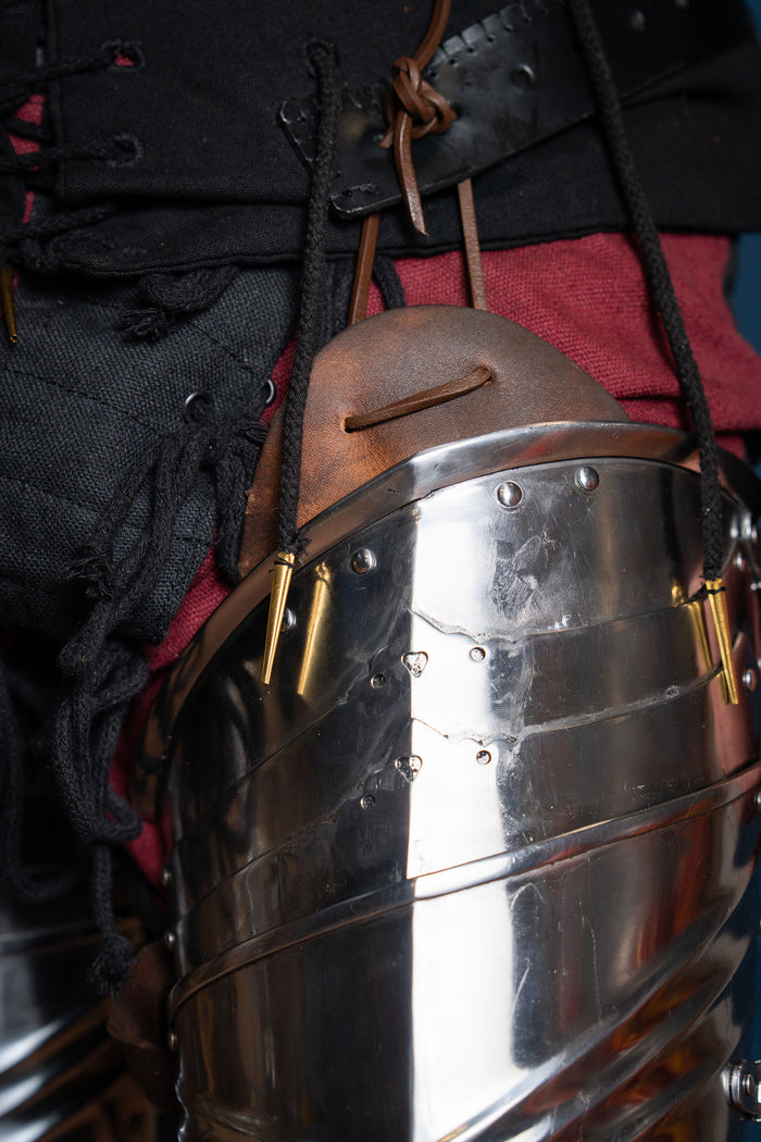 Gothic leg armour (1460–1500), 1.6 mm