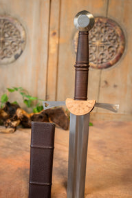 Medieval longsword Oakeshott type XVa, semi-sharp