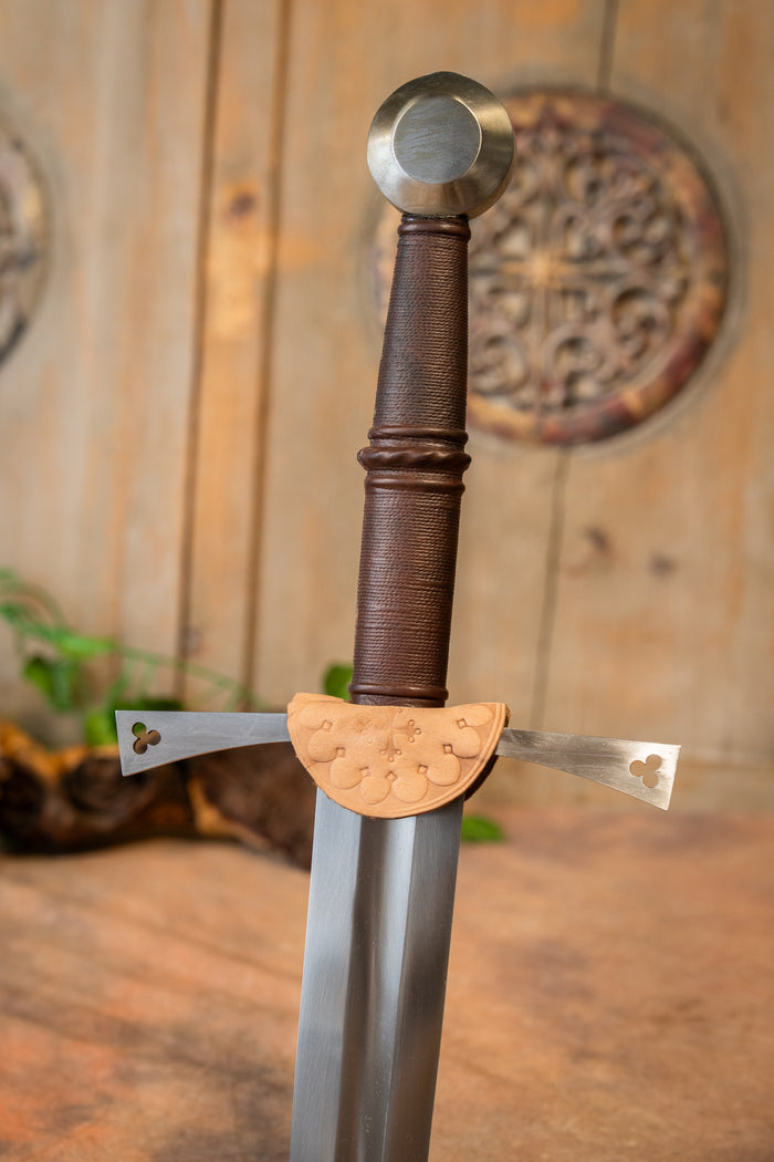 Medieval longsword Oakeshott type XVa, semi-sharp