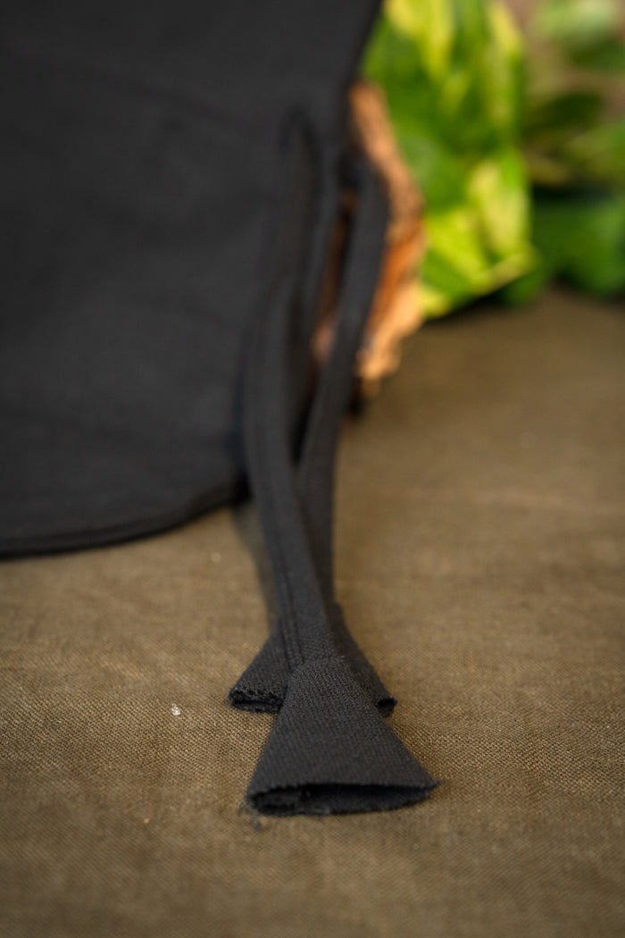 Money pouch black