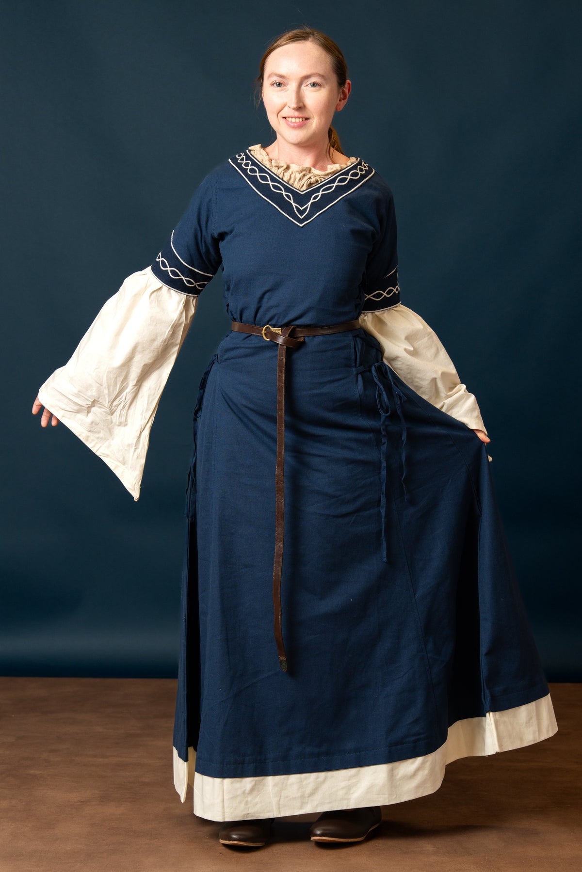 Gothic Bliaut Fiona, blue-natural