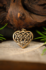 Celtic heart pendant, bronze