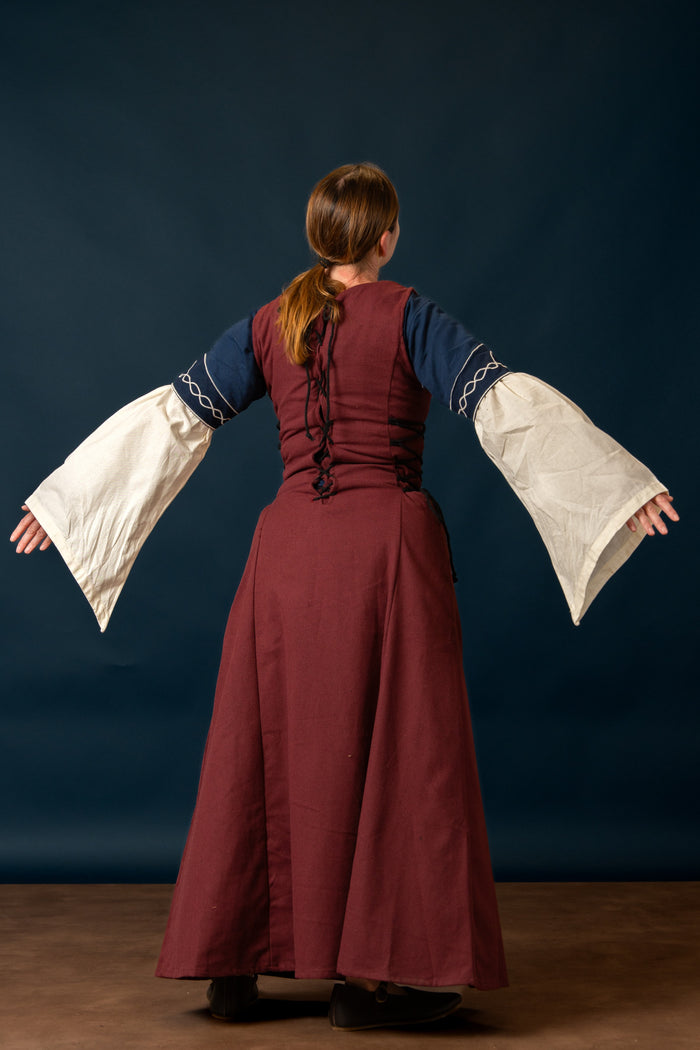 Medieval surcot Uma, red