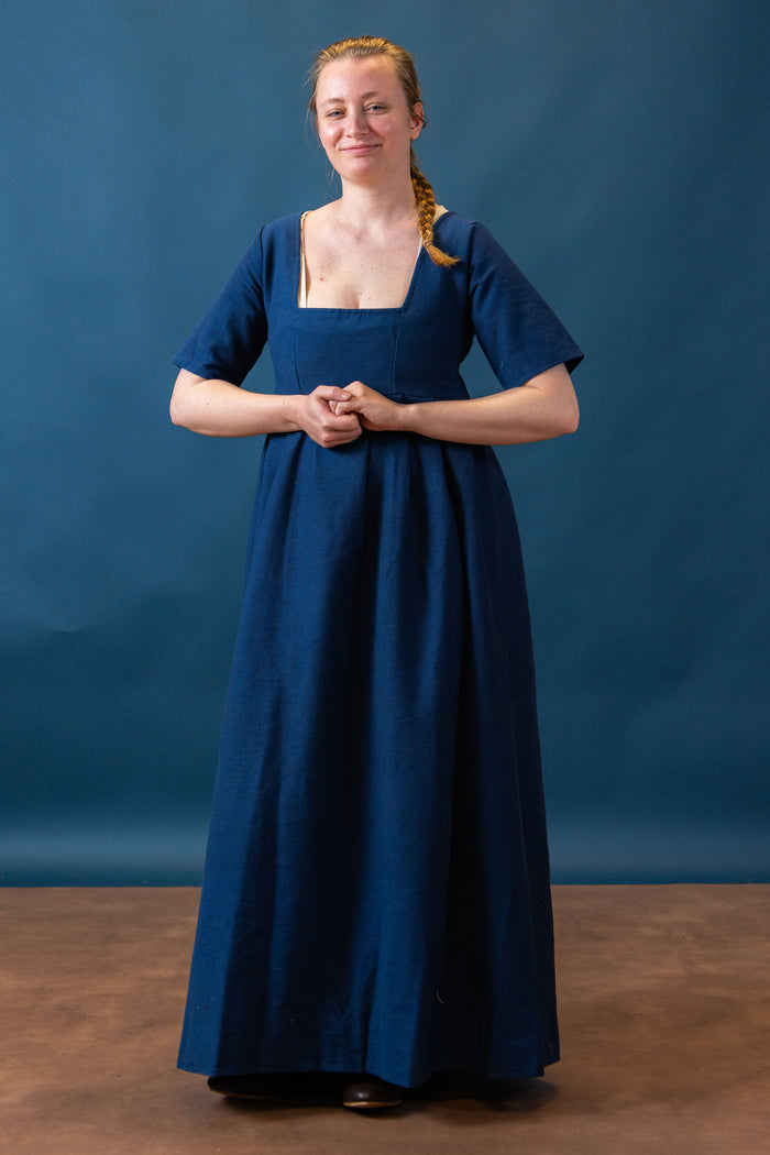 Medieval dress Frideswinde, 14th century, blue