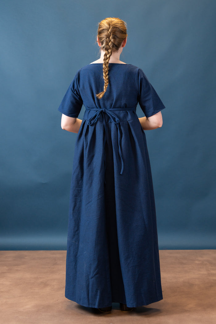 Medieval dress Frideswinde, 14th century, blue