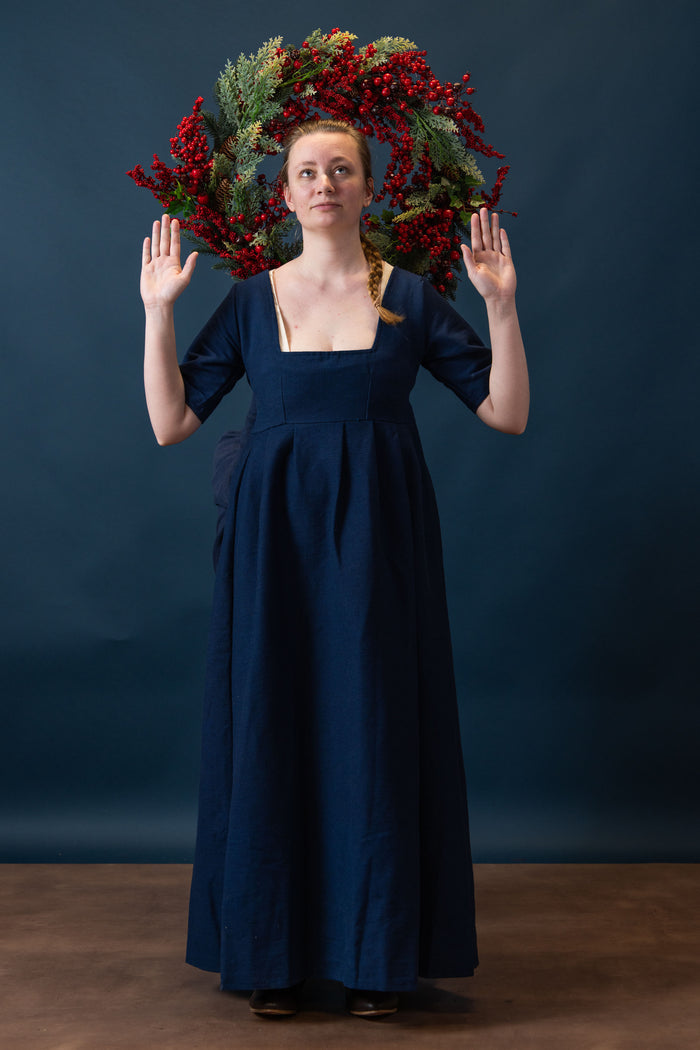 Medieval dress Frideswinde, 14th century, blue