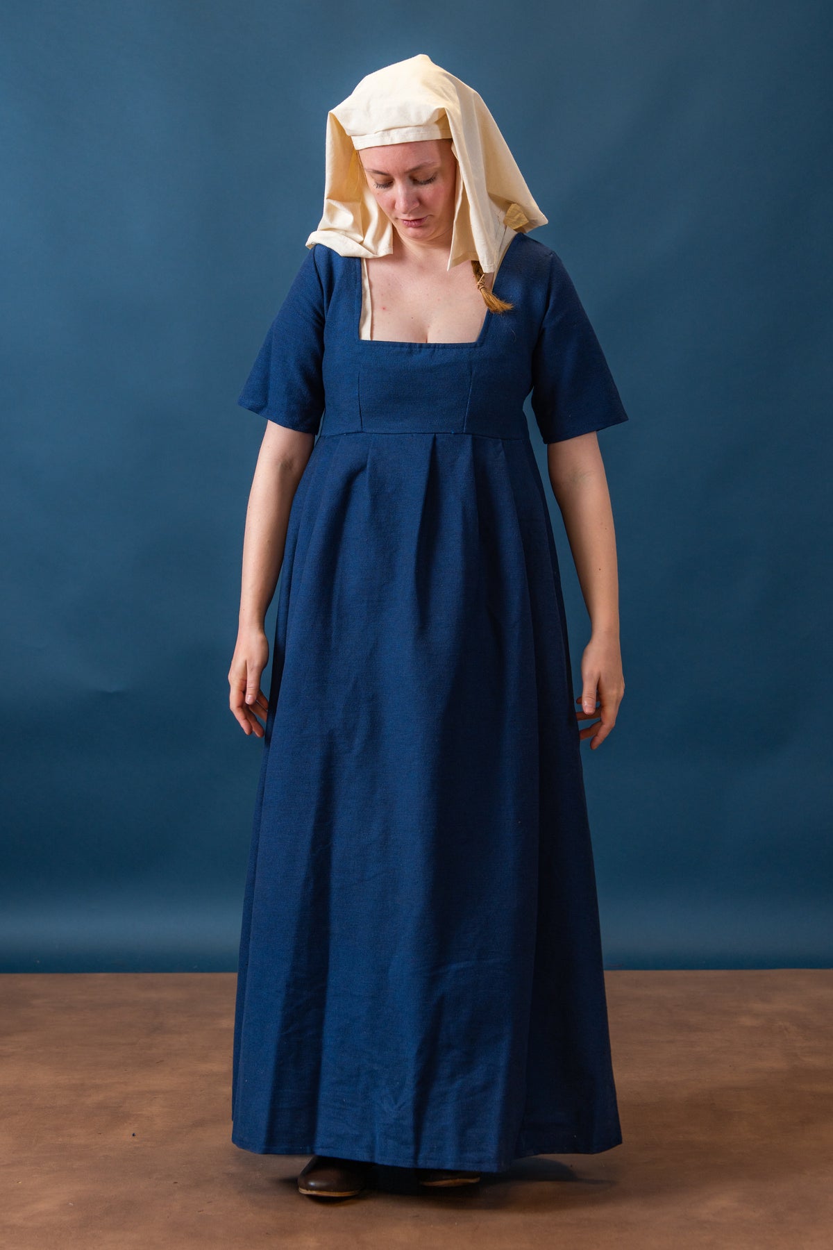 Medieval dress Frideswinde, 14th century, blue