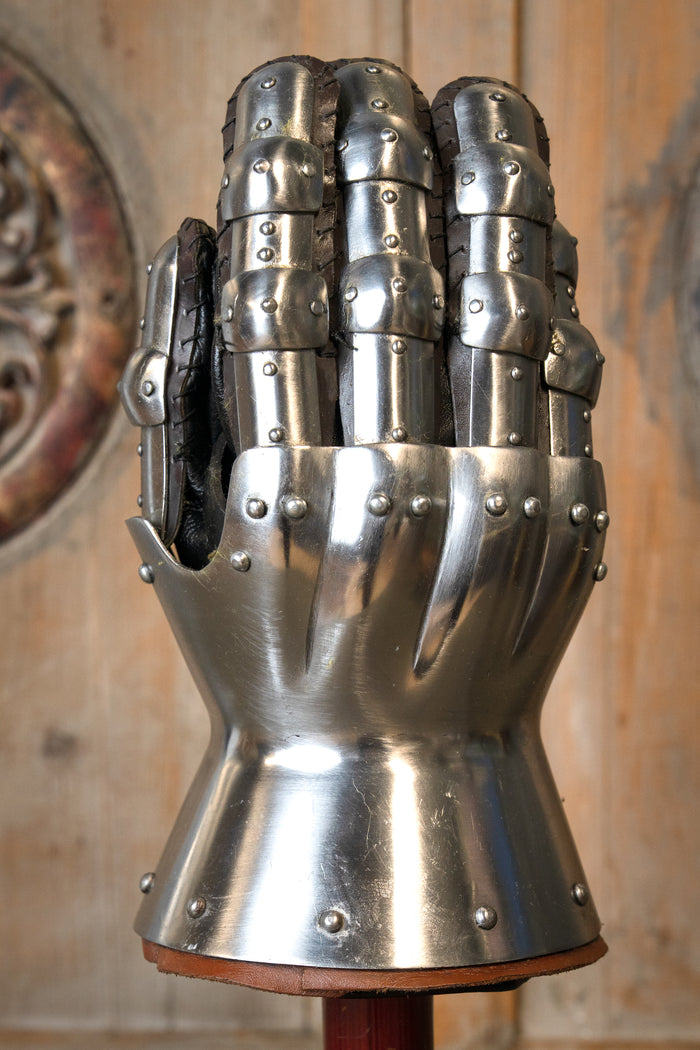 15th century hourglass gauntlets, 1.2 mm