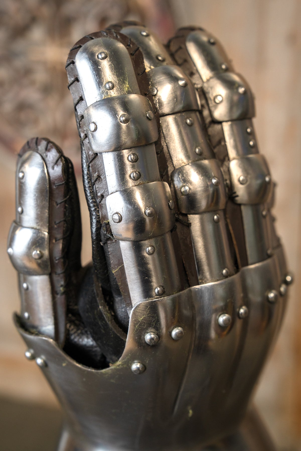 15th century hourglass gauntlets, 1.2 mm