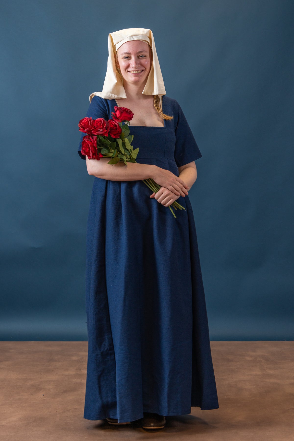 Medieval dress Frideswinde, 14th century, blue