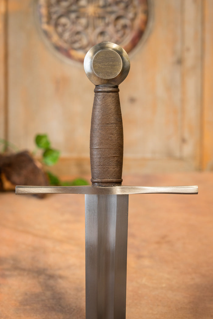 Crusader sword Oakeshott XIII, semi-sharp