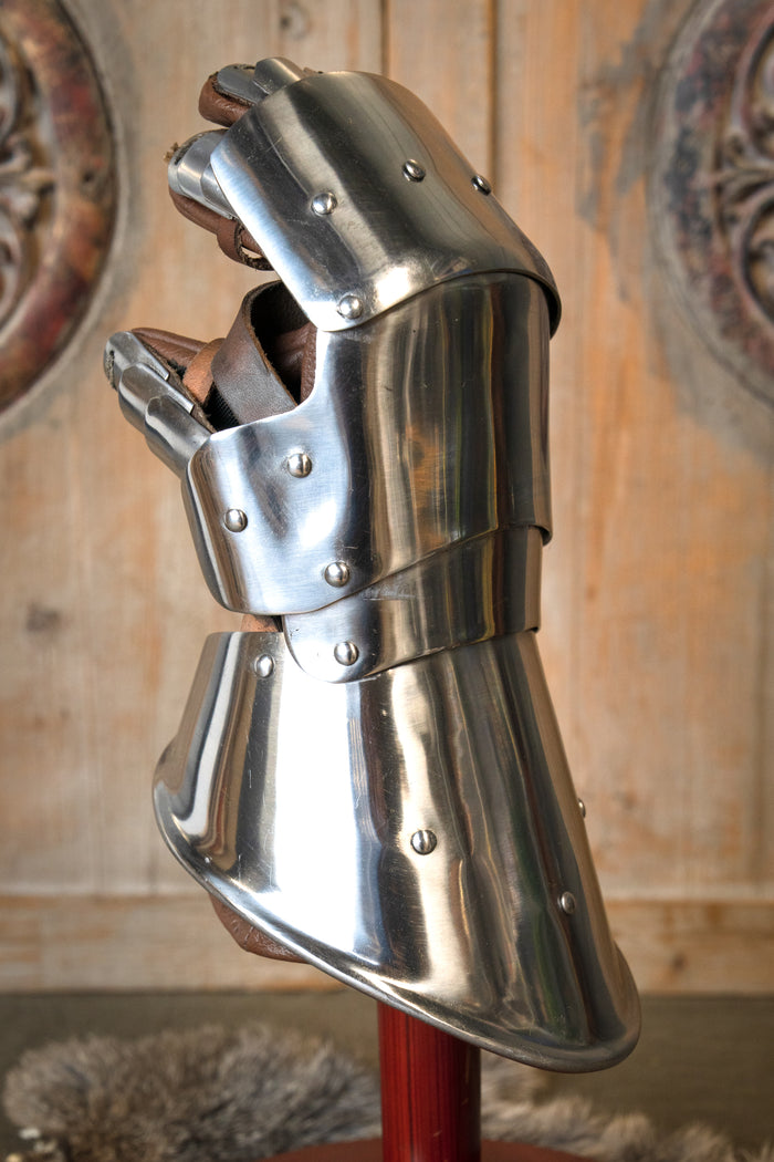 15th century Milanese gauntlets, 1.6 mm