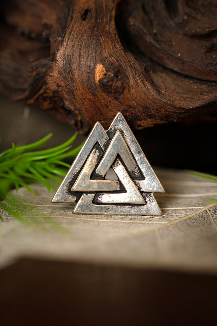 Viking valknut amulet Oseberg, silvered bronze