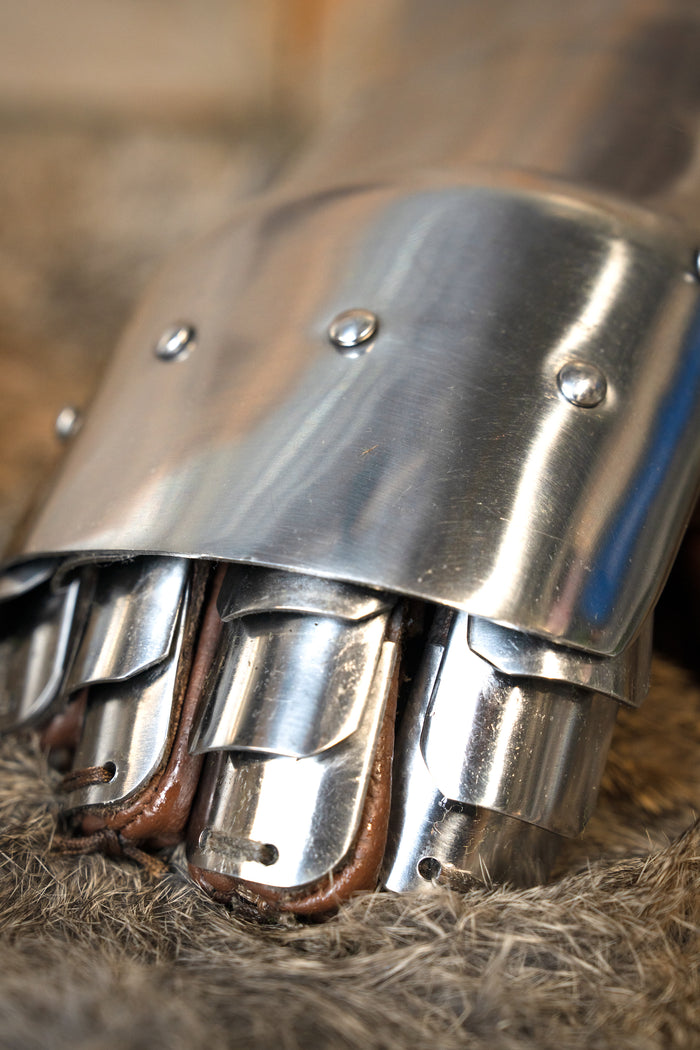 15th century Milanese gauntlets, 1.6 mm