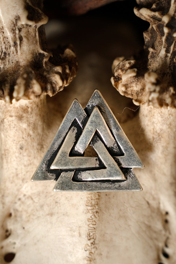 Viking valknut amulet Oseberg, silvered bronze