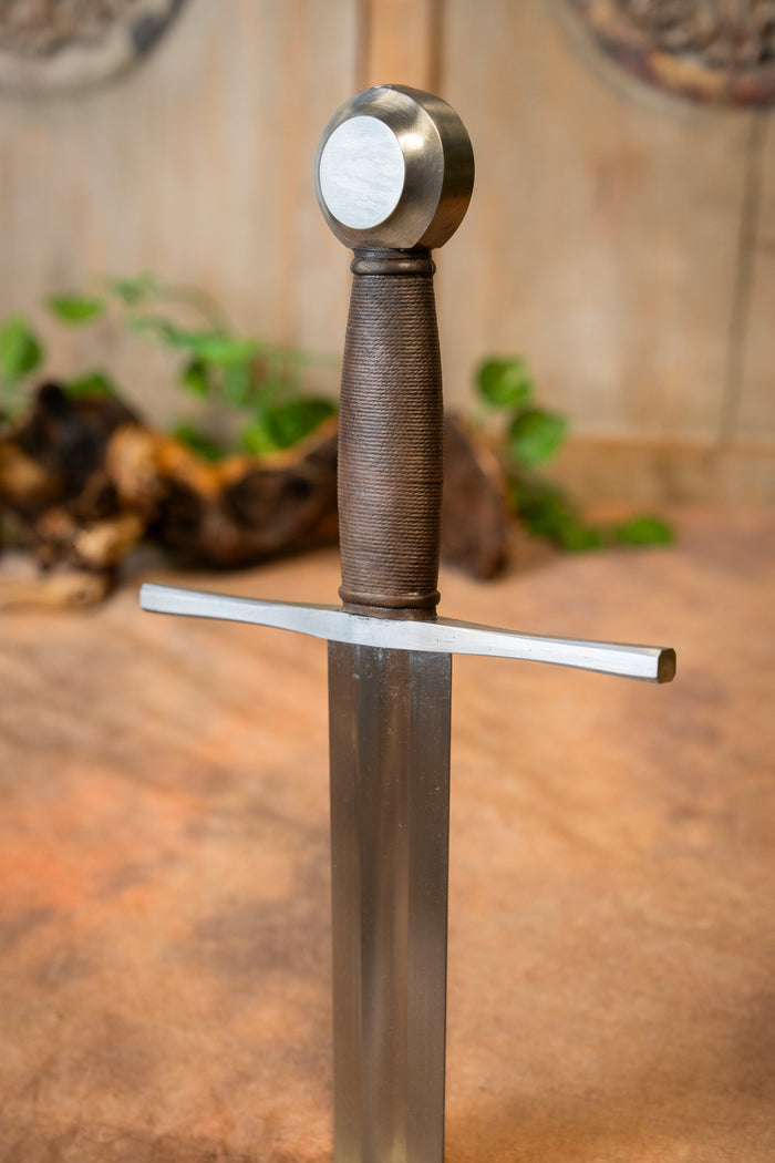 Crusader sword Oakeshott XIII, semi-sharp