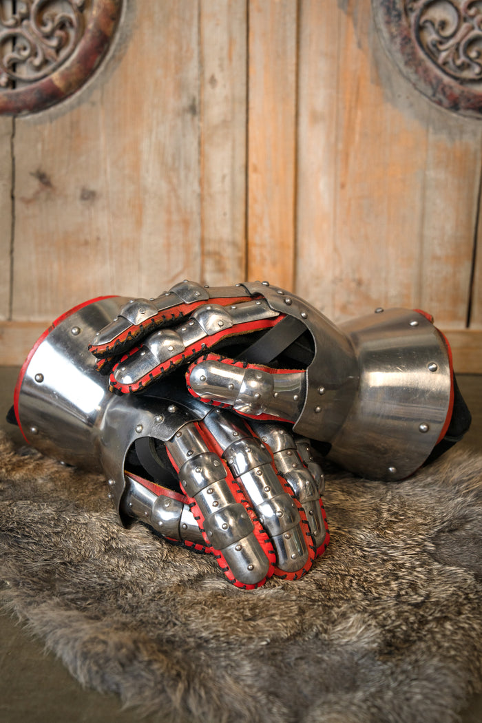 14th century hourglass gauntlets, 1.6 mm