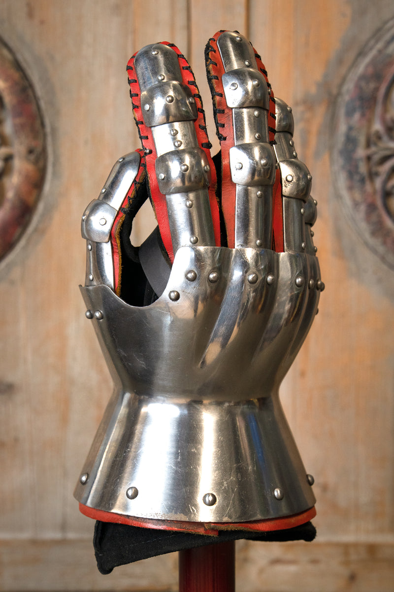 Guanti a clessidra del XIV secolo, 1,6 mm