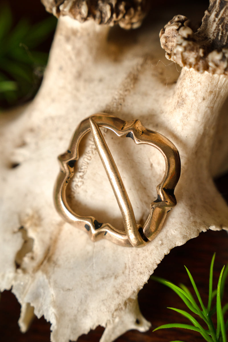 Mittelalterliche Brosche Eva von Reims, Bronze