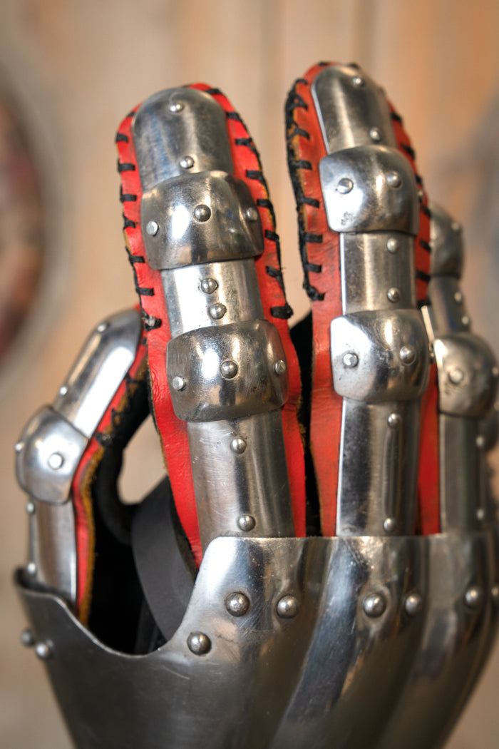14th century hourglass gauntlets, 1.6 mm