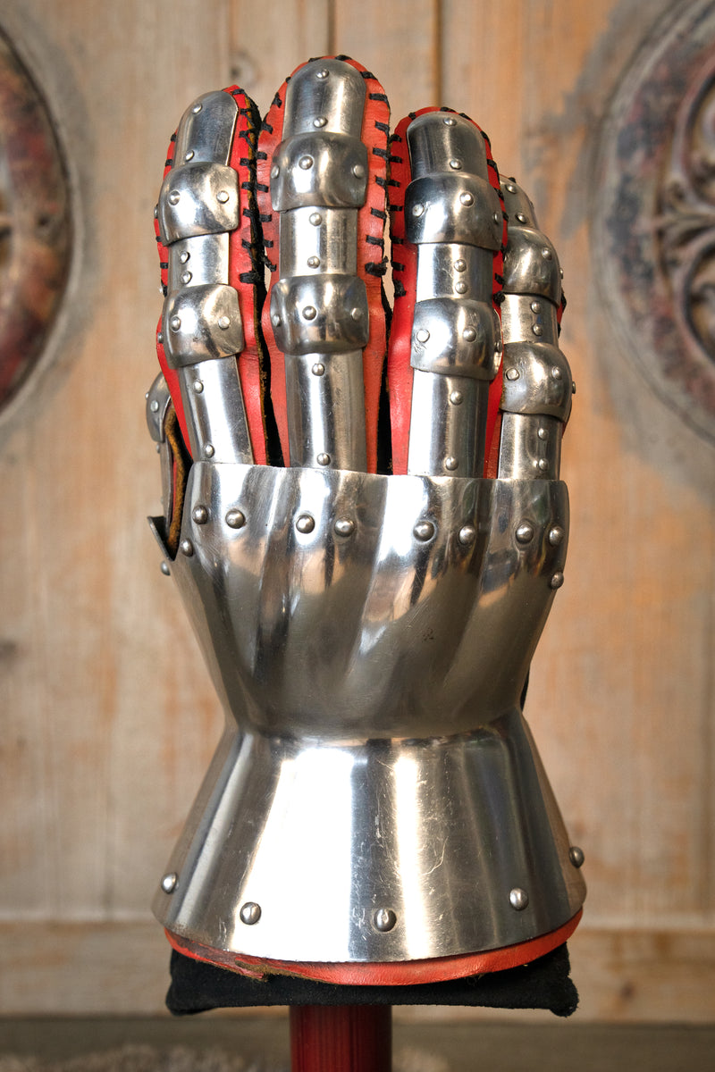 Guanti a clessidra del XIV secolo, 1,6 mm