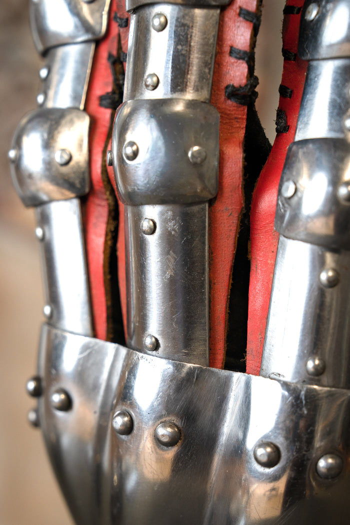 14th century hourglass gauntlets, 1.6 mm